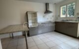34490 LIGNAN SUR ORB – VILLA 113m2 – CHAMBRE EN RDC – AU CALME – JARDIN SANS VIS À VIS – GRAND GARAGE – PAS DE TRAVAUX – 5 pièces – 4 chambres – 113 m²