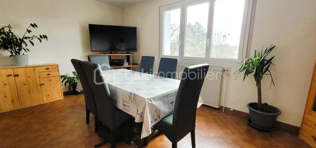 Maison en basse ville de Châteaudun entre ville et nature – 4 pièces – 3 chambres – 81 m²