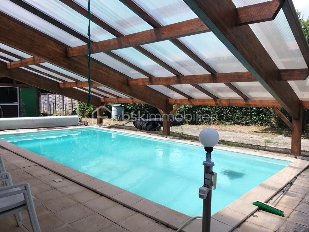 Maison familiale avec piscine et dépendances à Onesse-et-Laharie (40110) – 4 pièces – 3 chambres – 117 m²