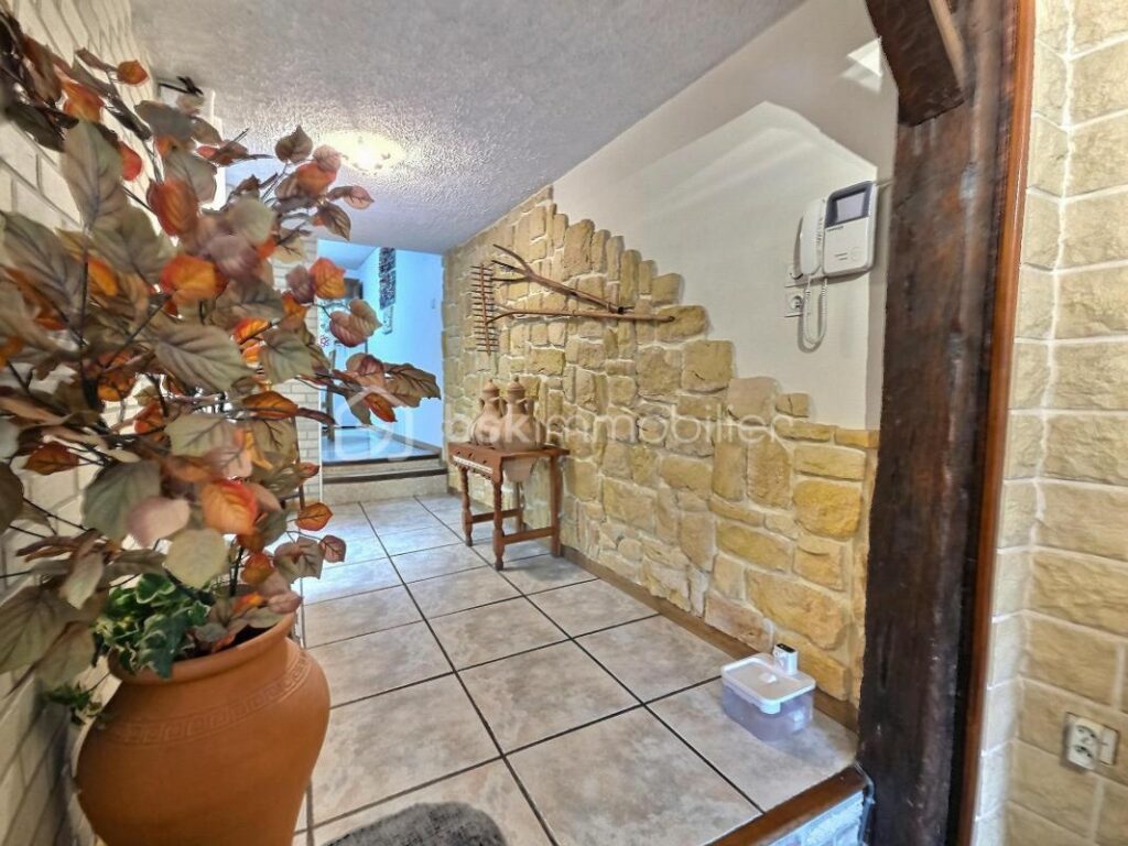 Maison de ville – 4 pièces – 2 chambres – 138 m²