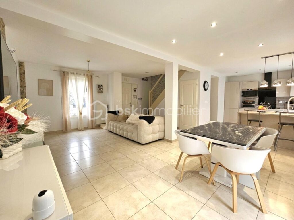 Pavillon 6 pièces non mitoyen 4 chambres jardin SUD 450m² DPE C – 6 pièces – 4 chambres – 100 m²