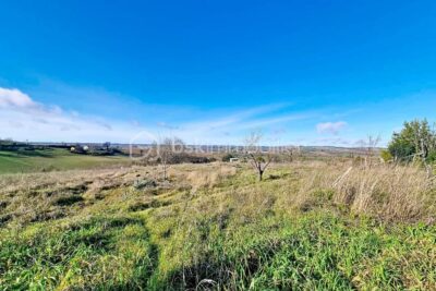 Maison à rénover, vue panoramique et fort potentiel locatif à Miradoux – 7 pièces – 5 chambres – 174 m²