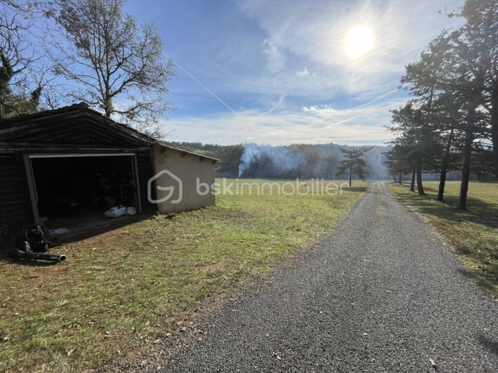 Propriété sans voisin proche, au calme absolu – 6 pièces – 4 chambres – 151 m²