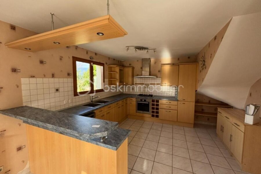 Maison à vendre à Voglans