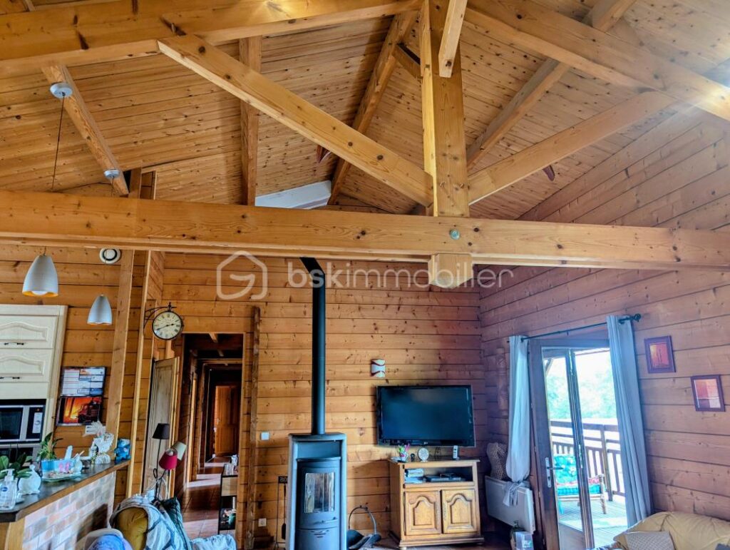 A saisir – 6 pièces – 4 chambres – 132 m²