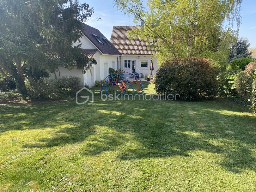 **MAISON FAMILIALE À FORT POTENTIEL – SECTEUR RAMBOUILLET** – 7 pièces – 4 chambres – 170 m²