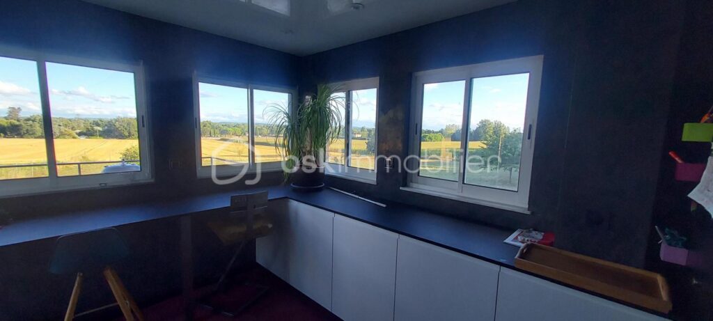 SOUS OFFRE D’achat !!!! Maison 5 chambres, grand terrain plat et piscinable, puits+ grande dépendance cadastrée – 8 pièces – 5 chambres – 135 m²