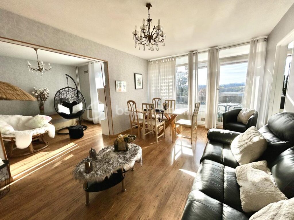 Appartement T4 de 77m2 proche Annecy – 4 pièces – 2 chambres – 77 m²