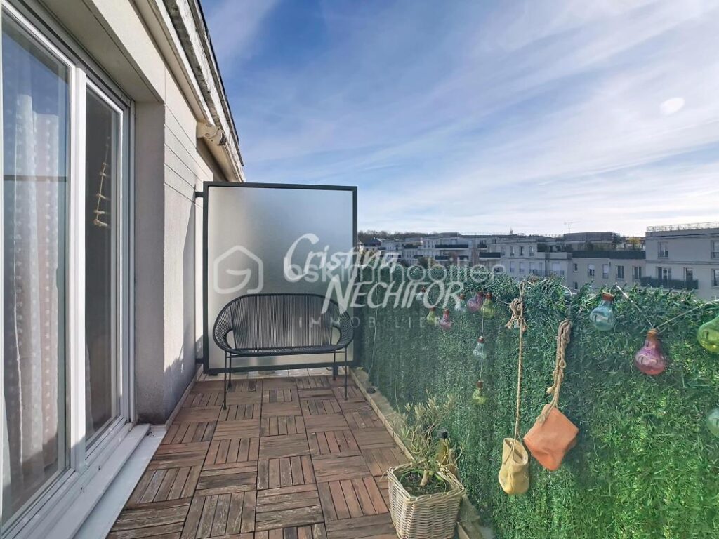 🏡 À Montévrain – Superbe F3 au Dernier étage avec Balcon, 2 places de Parking et Cave – Quartier du Parc des Frênes – 3 pièces – 2 chambres – 62 m²