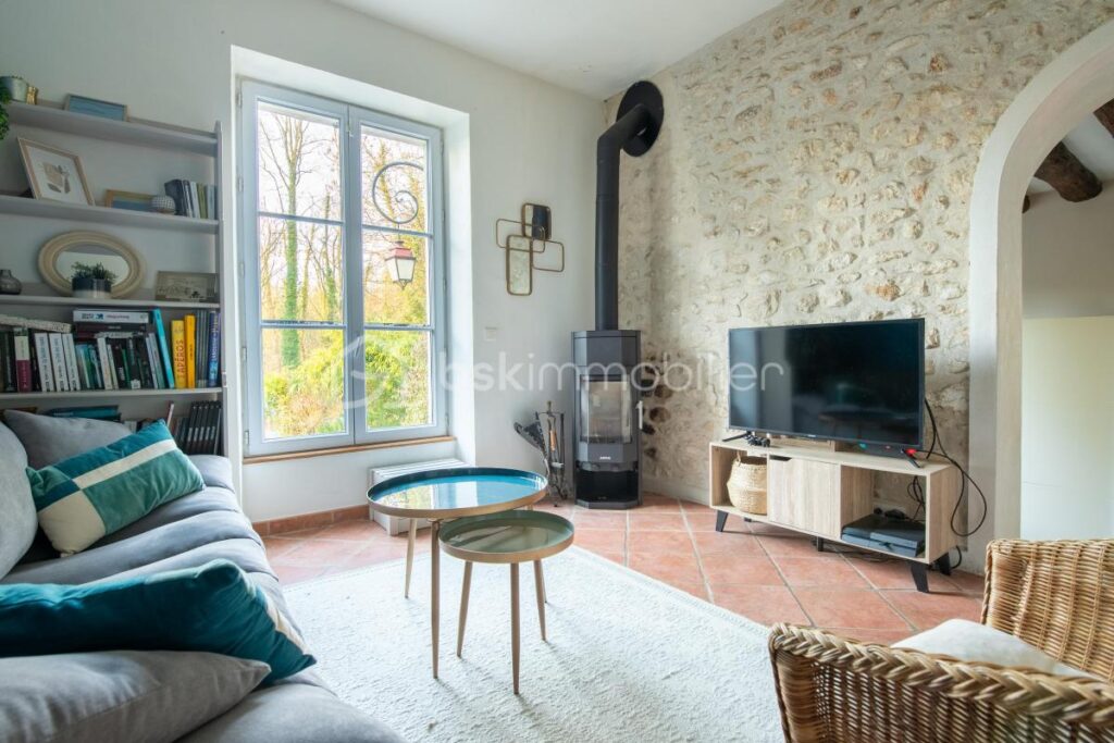 🏡 Charme de la meulière et confort contemporain à Rubelles – 6 pièces – 3 chambres – 125 m²