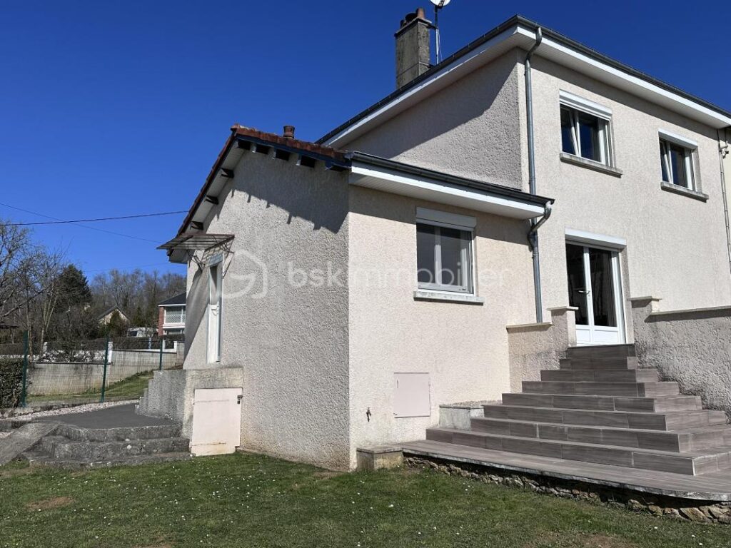 Maison mitoyenne d’un côté – 5 pièces – 2 chambres – 86 m²