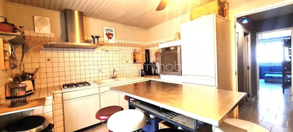 *** Maison de village de 146m²- Cour- Loggia- T2 en RDC- Vue- La Palme *** – 6 pièces – 3 chambres – 146 m²