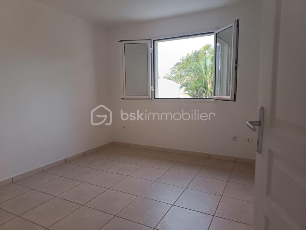 Maison F4 de 74m² à Grand Canal – 4 pièces – 3 chambres – 74 m²