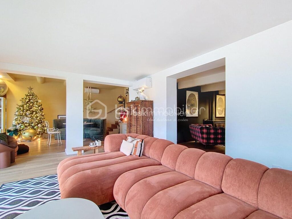 Superbe propriété rénovée – Piscine, dépendance & art de vivre en Camargue – 8 pièces – 4 chambres – 253 m²