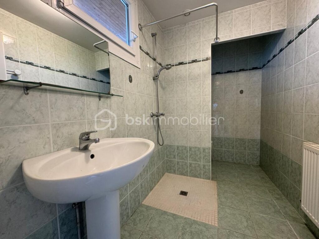 OPPORTUNITE RARE! – 7 pièces – 4 chambres – 174 m²