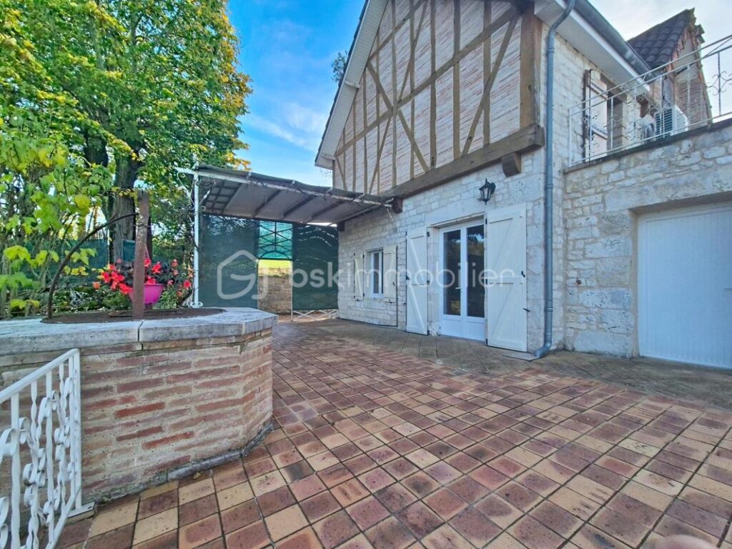 ‘Lauzerte – Maison + Gîte + Piscine : le charme, le confort… et la rentabilité !’ – 7 pièces – 4 chambres – 132 m²