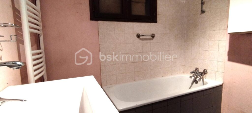 OPPORTUNITE RARE! – 4 pièces – 3 chambres – 126 m²