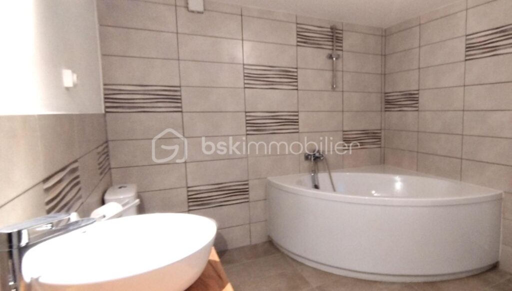 OPPORTUNITE RARE! – 6 pièces – 4 chambres – 130 m²