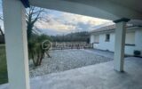 ***Maison familiale refaite à neuf avec deux espaces de vie distincts, piscine et grand terrain – 7 pièces – 5 chambres – 200 m²