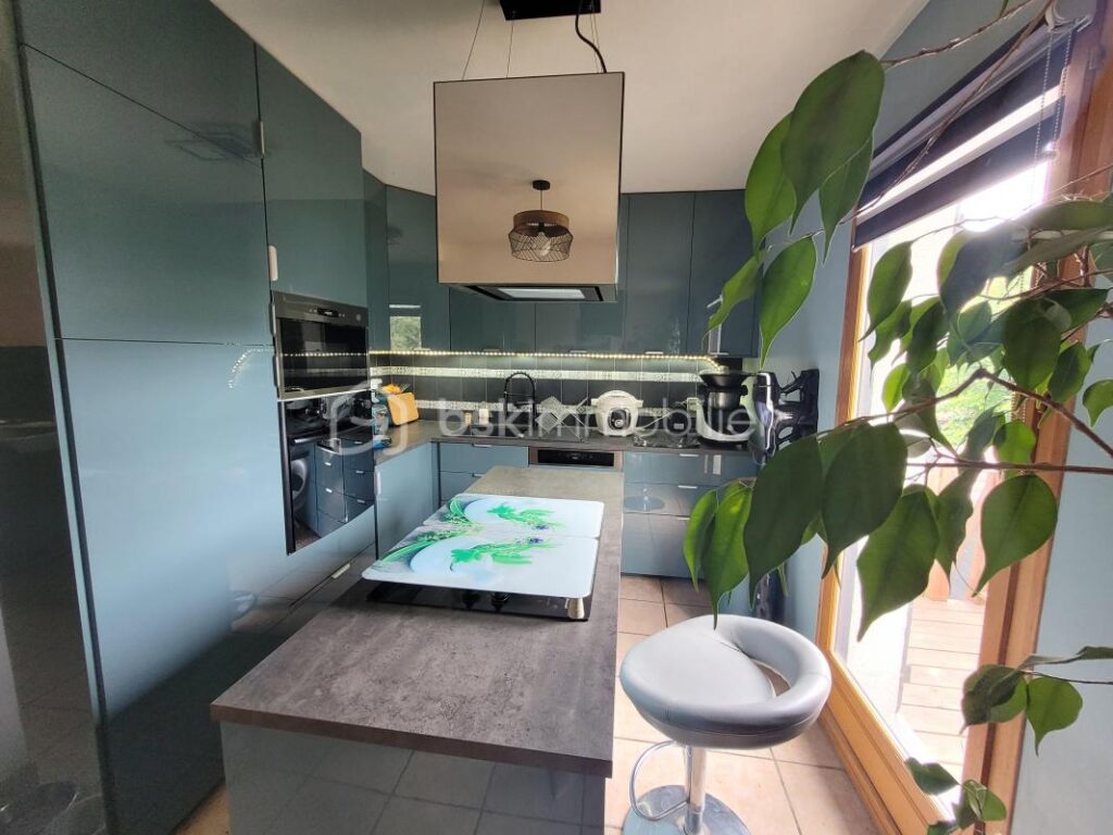 maison – 6 pièces – 5 chambres – 150 m²