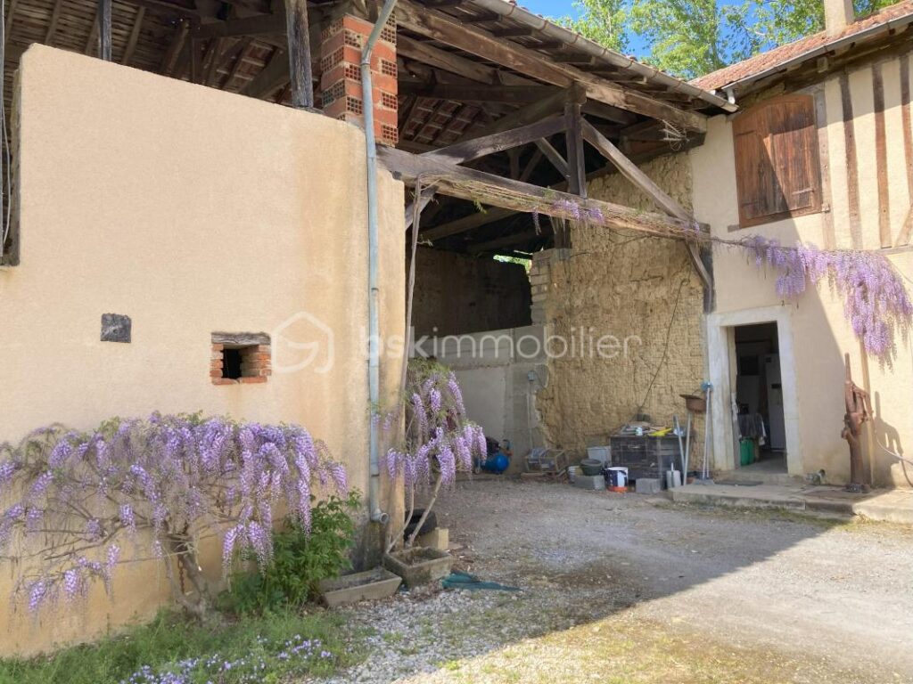 Authenticité et sérénité : corps de ferme à Duffort ! – 4 pièces – 3 chambres – 145 m²