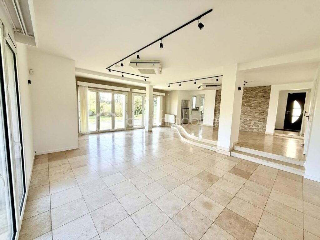 Propriété 5 chambres avec Cave sur Parc Arboré – 9 pièces – 5 chambres – 195 m²