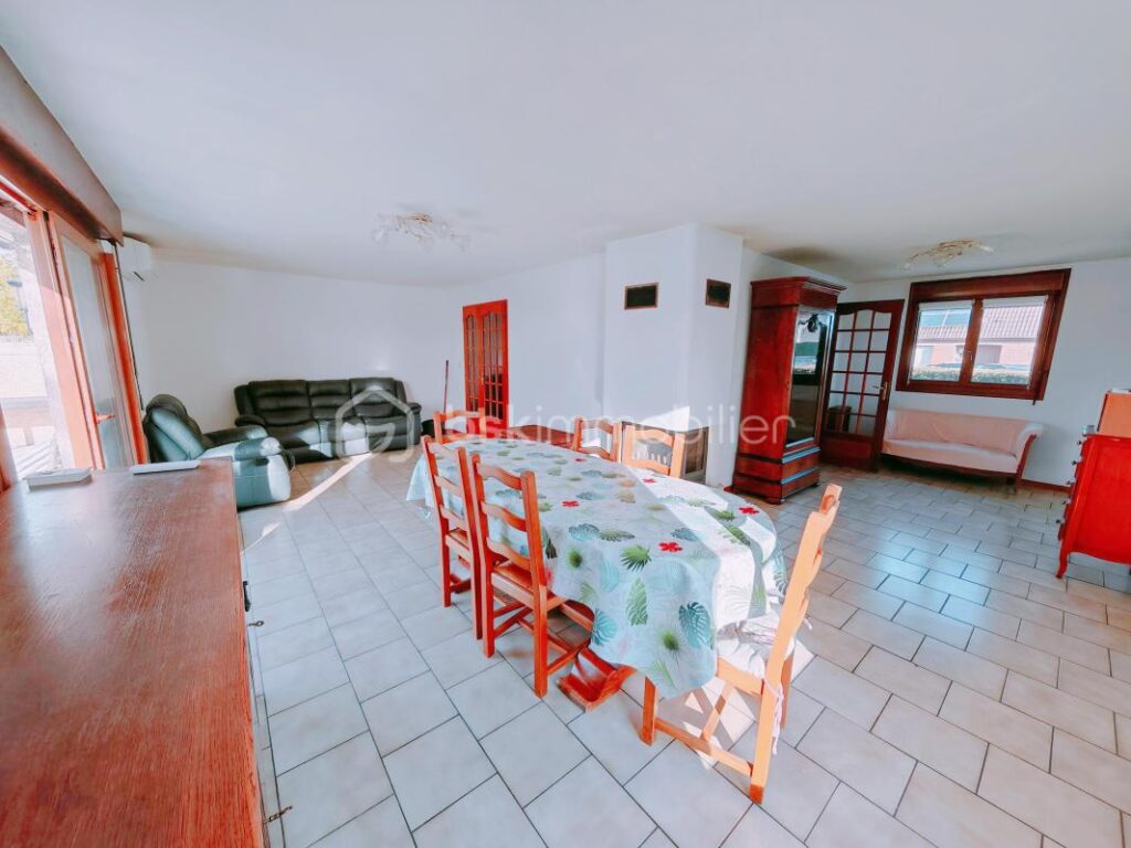 MAISON INDIVIDUELLE / 3 CHAMBRES / TERRAIN 459 M2 / GARAGE / JARDIN / TOP SECTEUR EN IMPASSE AVEC VUE SUR LES CHAMPS – 4 pièces – 3 chambres – 107 m²