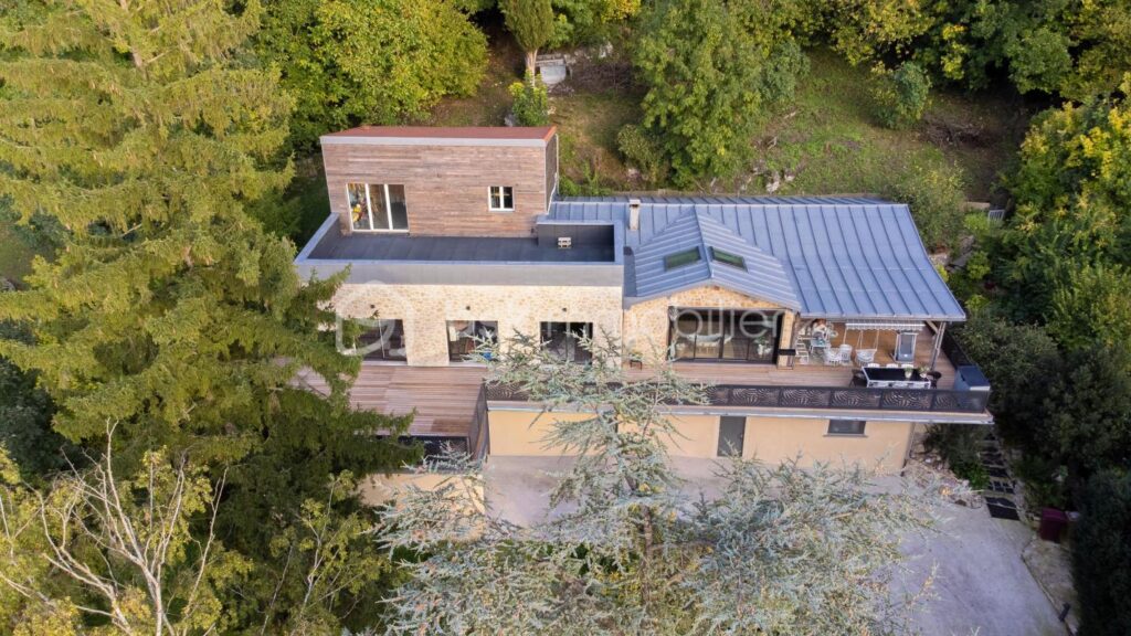 À VENDRE – Maison de prestige avec vue imprenable sur la Marne – Chalifert / Chessy – 8 pièces – 6 chambres – 310 m²