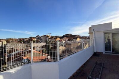 TRÈS BEL APPARTEMENT F2 AVEC TOIT TERRASSE – 2 pièces – 1 chambre – 31 m²