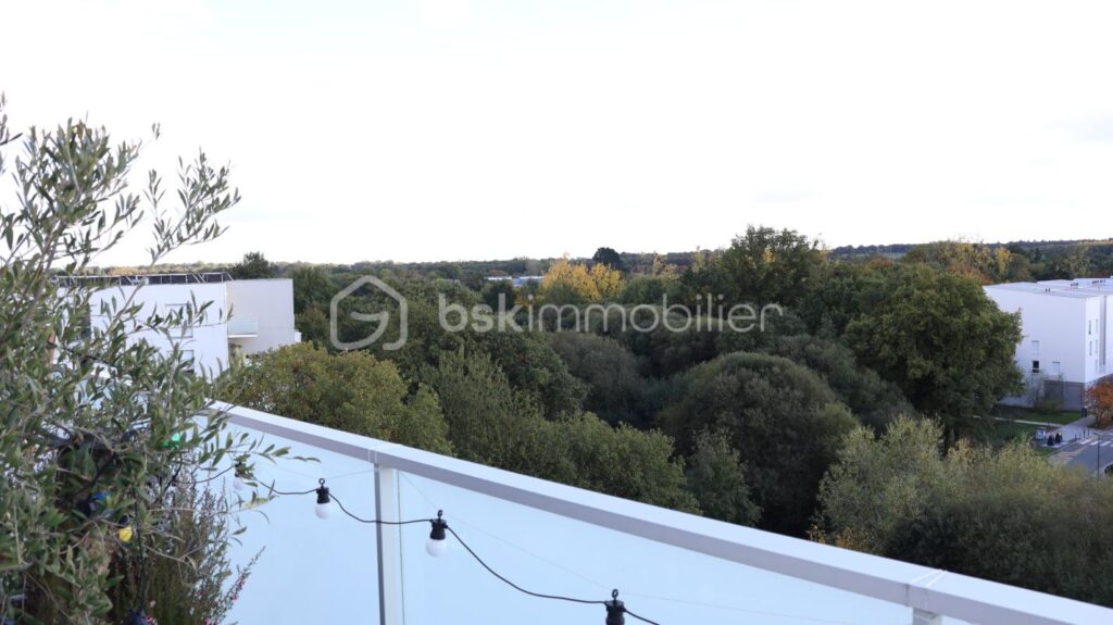 Superbe appartement T4 avec terrasse panoramique de 50 m2 à Chantepie – 4 pièces – 3 chambres – 77 m²