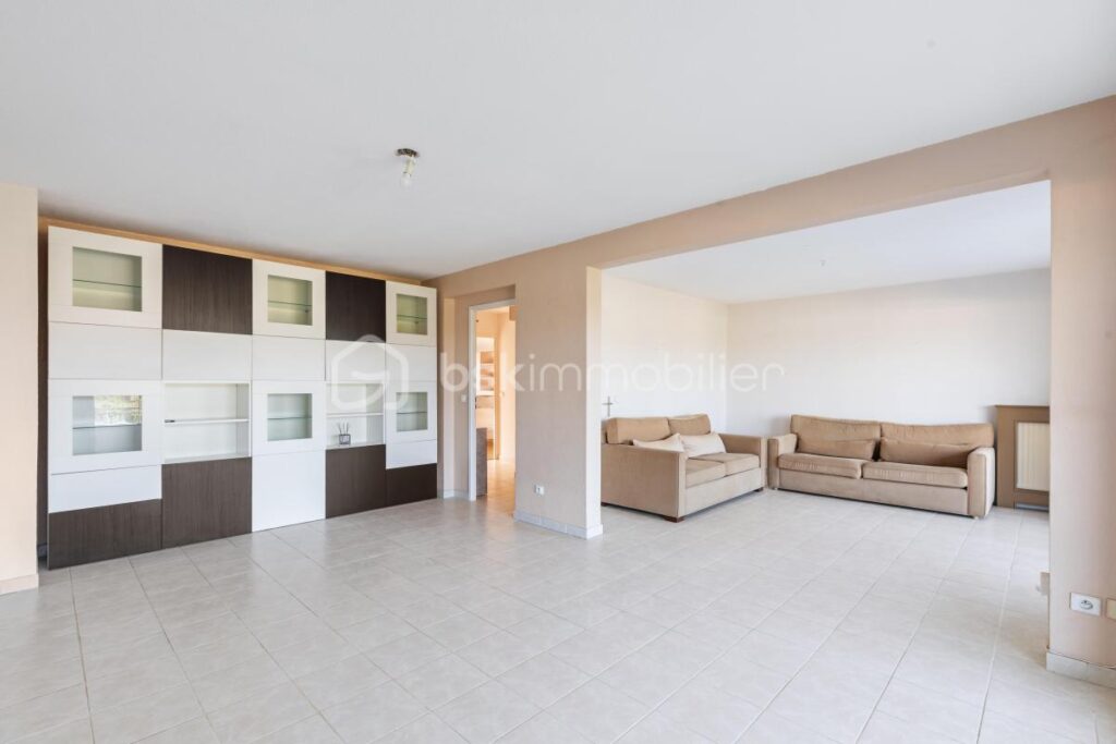 🏡 Spacieux appartement 4 pièces – 92 m² – Terrasse & Vue dégagée 🌅 – 4 pièces – 3 chambres – 92 m²