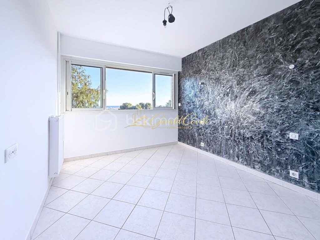 APPARTEMENT 4 PIECES DE 73 M² / CANNES LA BOCCA – 4 pièces – 3 chambres – 69 m²