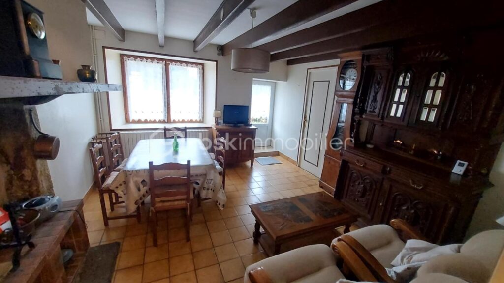 maison de village en pierre – 3 pièces – 2 chambres – 59 m²