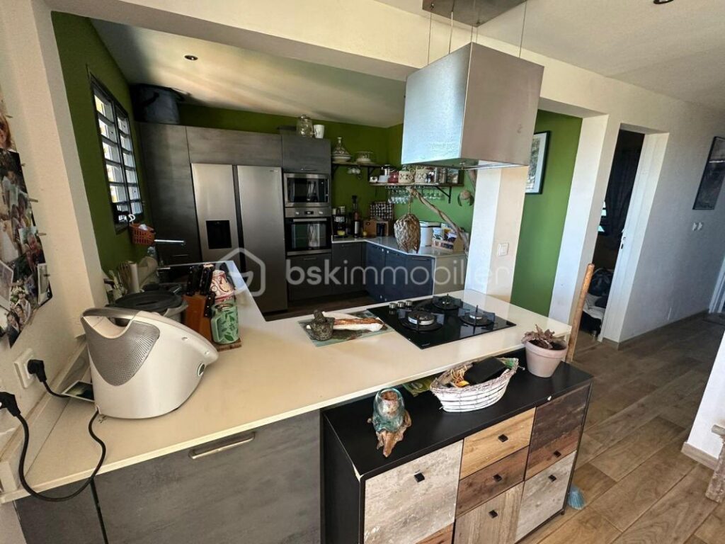 A VENDRE – VILLA LE BRULE – SAINT DENIS – VUE EXEPTIONNELLE – 4 pièces – 3 chambres – 90 m²