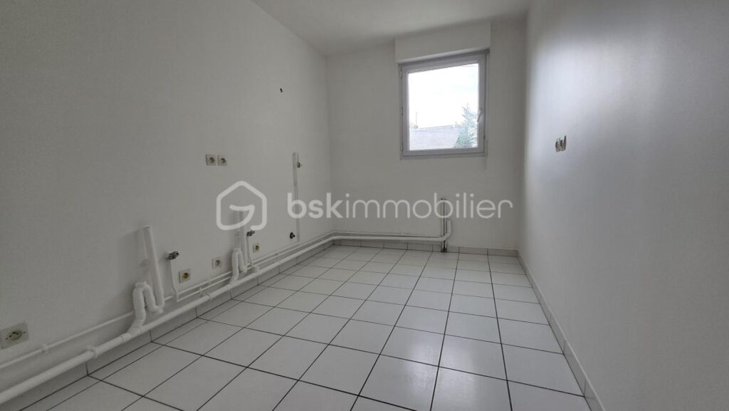 Appartement F3 – 2 chambres – grand balcon vue Seine – Parking privatif en sous-sol – 3 pièces – 2 chambres – 61 m²