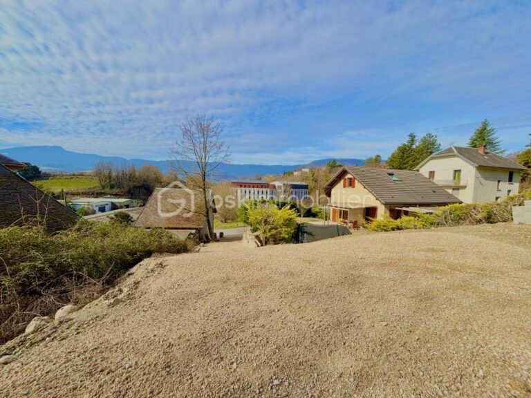 🌟 RARE À LA VENTE – TERRAIN D’EXCEPTION À CHAMBÉRY 🌟 – NR pièces – NR chambres – 2269 m²