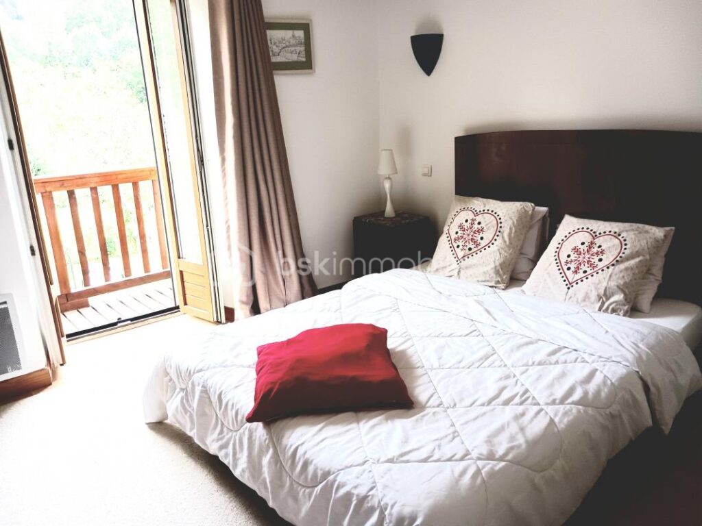 Gîte prés des pistes du plateau de Beille – 10 pièces – 6 chambres – 280 m²