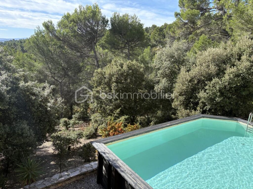 Maison traditionnel (4 chambres) dans la colline au calme, vue dominante – 5 pièces – 4 chambres – 170 m²