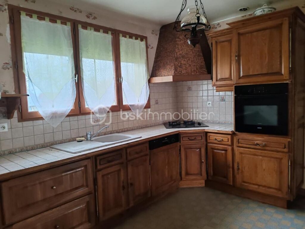 A VENDRE Maison avec accès PMR, sous-sol complet et viable de plain-pied – SAINT-PIERRE-DES-IFS – 3 pièces – 2 chambres – 65 m²