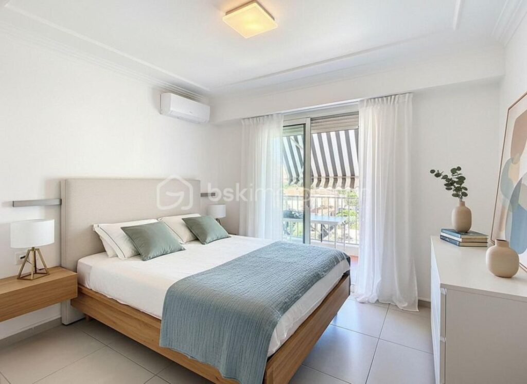 CANNES CARNOT 3P RÉNOVÉ ÉTAGE ÉLEVÉ – 3 pièces – 2 chambres – 67 m²