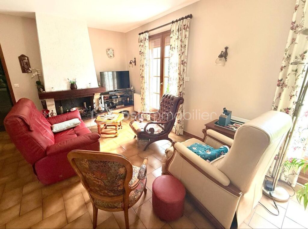 Maison 4 Chambres sur Sous-Sol total – 6 pièces – 4 chambres – 121 m²