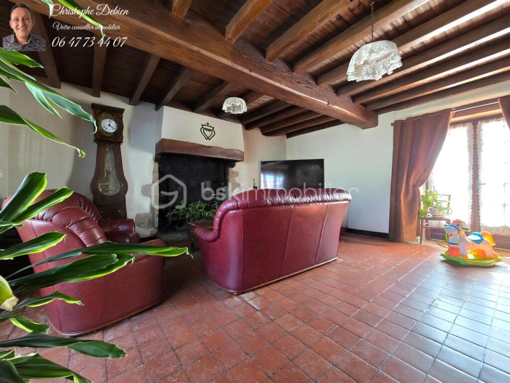 Entre nature, confort et authenticité – Un lieu de vie rare à découvrir aux Lucs-sur-Boulogne – 7 pièces – 4 chambres – 200 m²