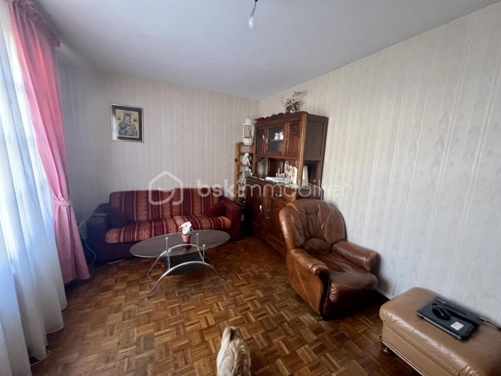 A saisir coquette petite maison – 5 pièces – 3 chambres – 80 m²