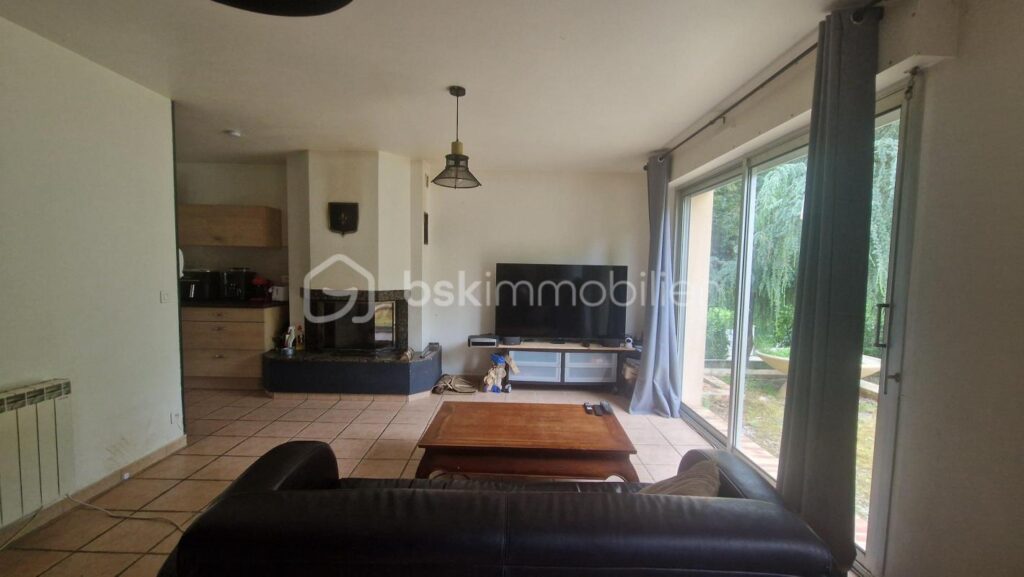 TEILLE🏡 Maison familiale 135 m² habitables – Vue étang – Jardin sans vis-à-vis 🌿 – 5 pièces – 4 chambres – 135 m²