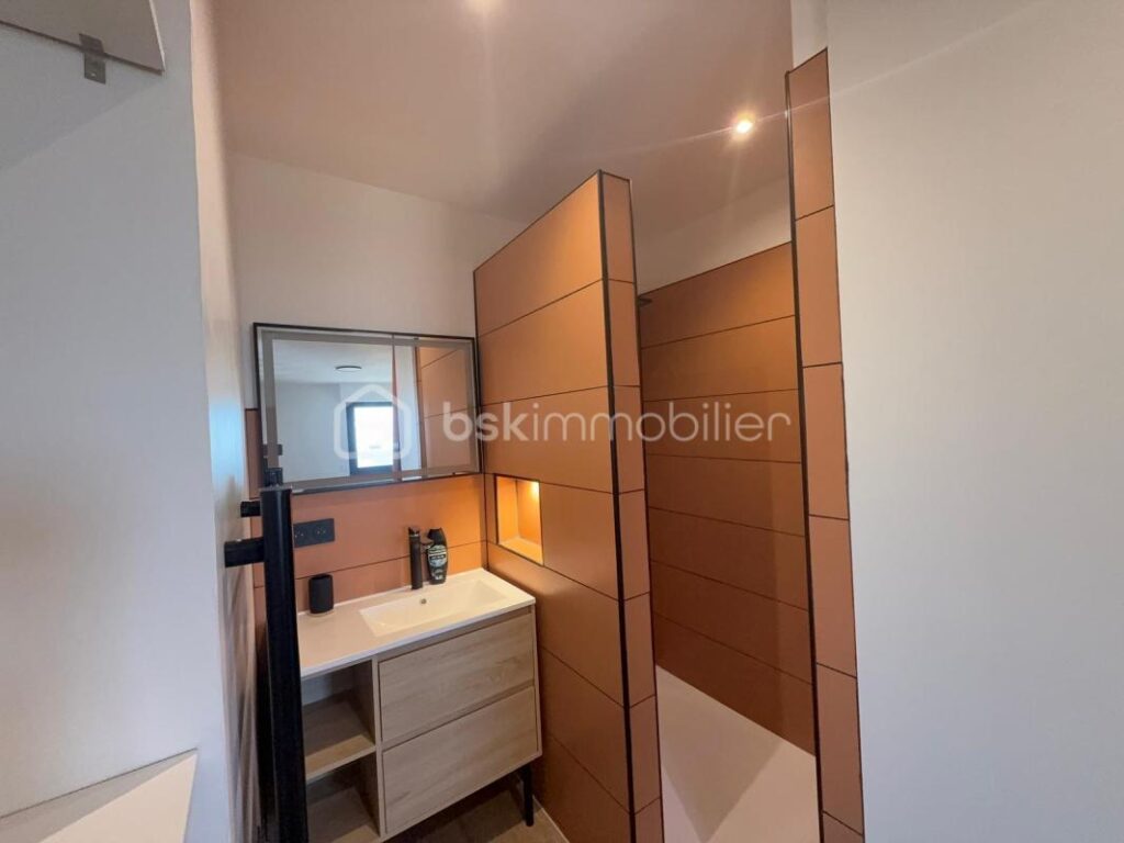 Coup de coeur Frontignan Plage : Appartement de 28,55m2 avec vue mer – 2 pièces – 1 chambre – 28 m²