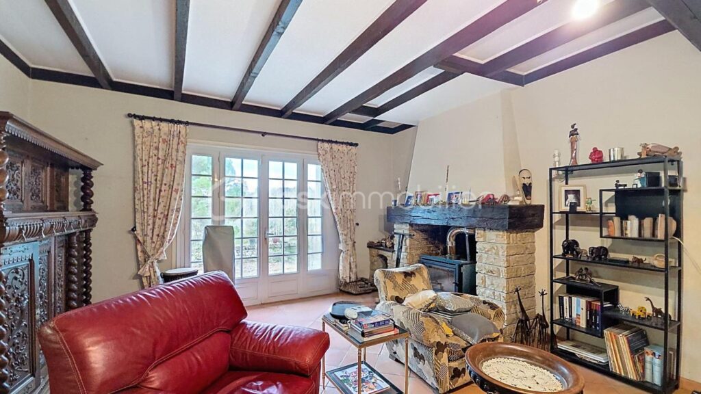 Maison familiale au calme / Grands volumes & superbe potentiel – 6 pièces – 4 chambres – 143 m²