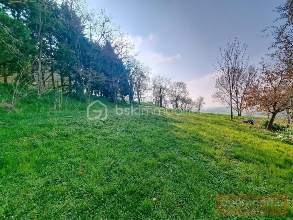 Maison de campagne en pierre – 6 pièces – 3 chambres – 112 m²