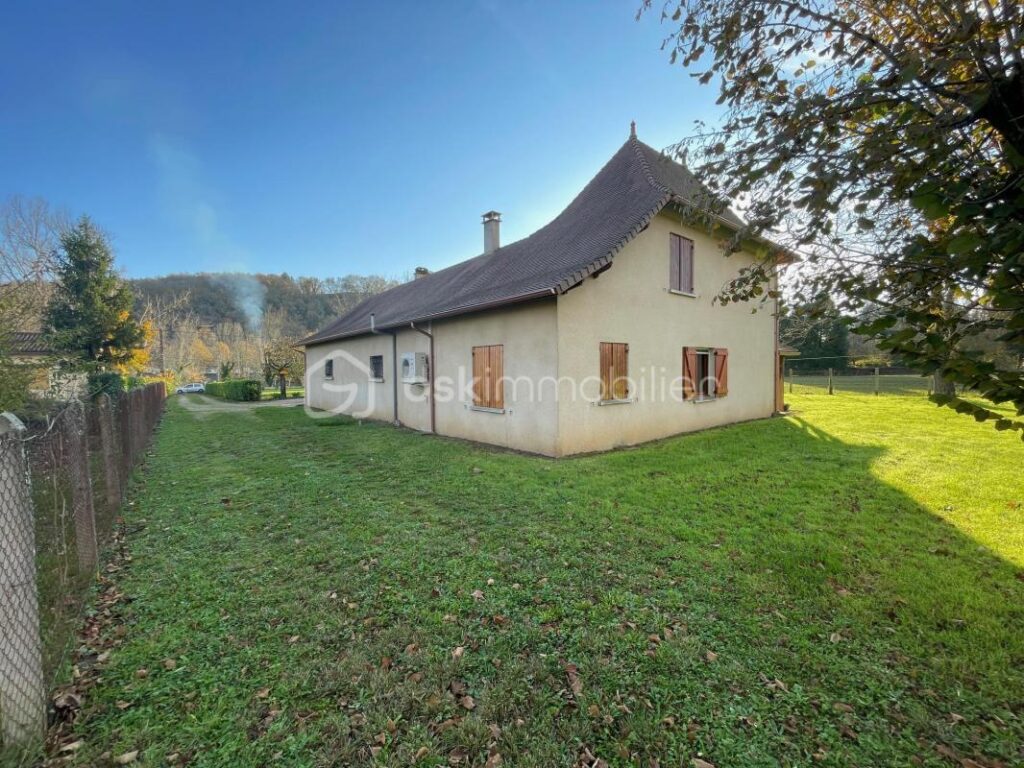 Belle maison avec 4 chambres et vue sur la Dordogne – 6 pièces – 4 chambres – 114 m²