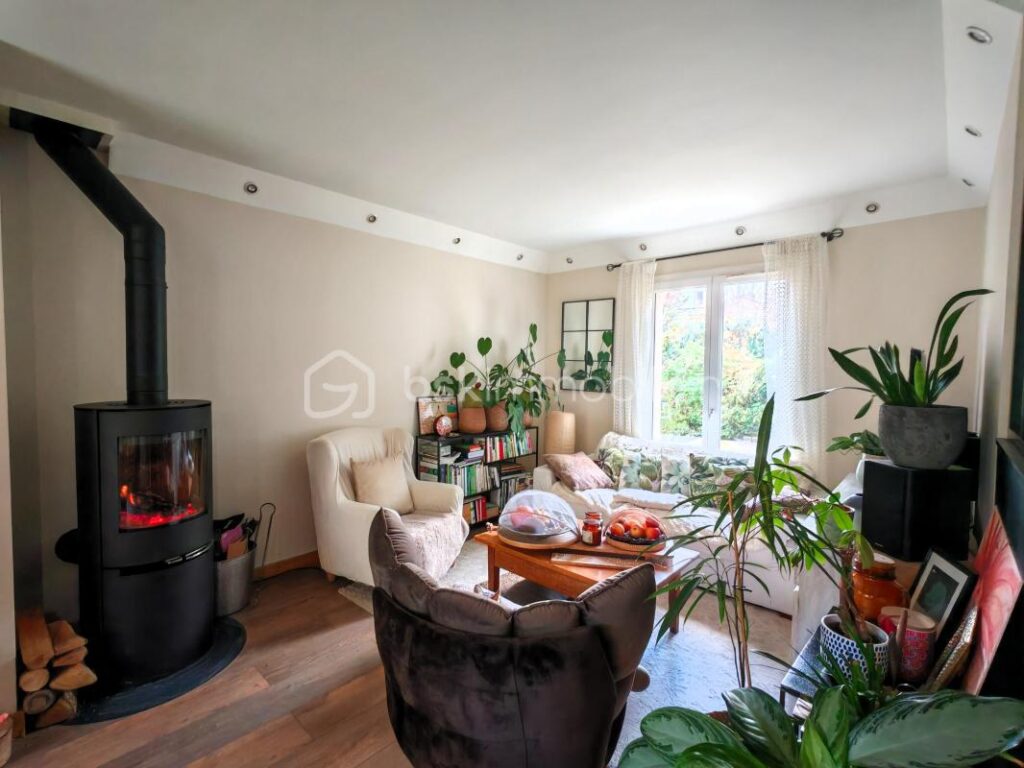 Maison au calme proche de la gare et des commerces – 5 pièces – 3 chambres – 115 m²