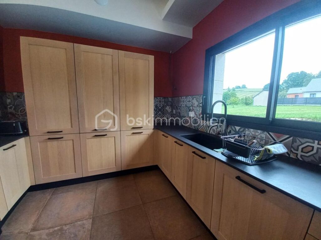 Élégance contemporaine au cœur de la campagne de Loucrup – 8 pièces – 4 chambres – 220 m²